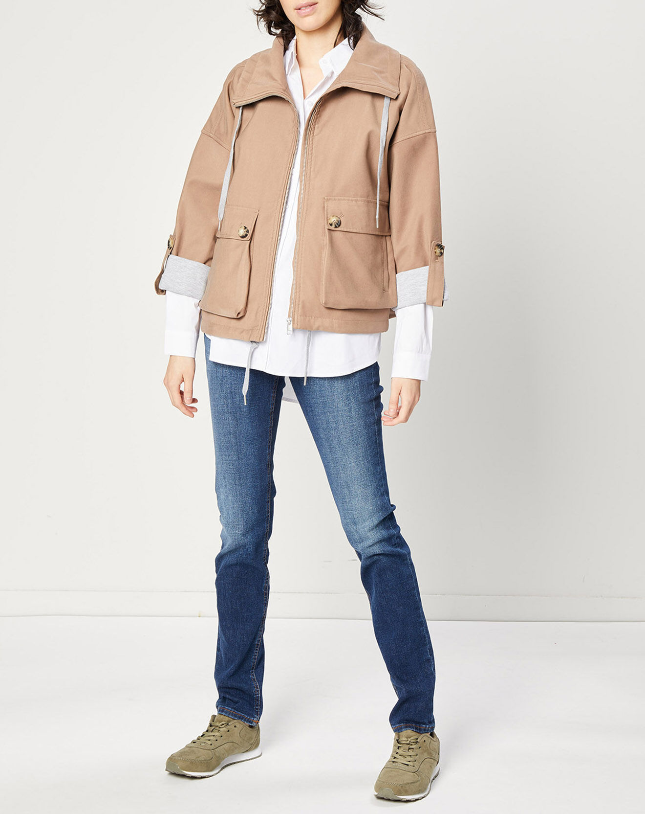 Esprit Blouson zippé à grande poche beige foncé