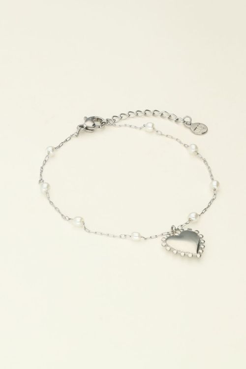 Armband met hartjes bedel en parels