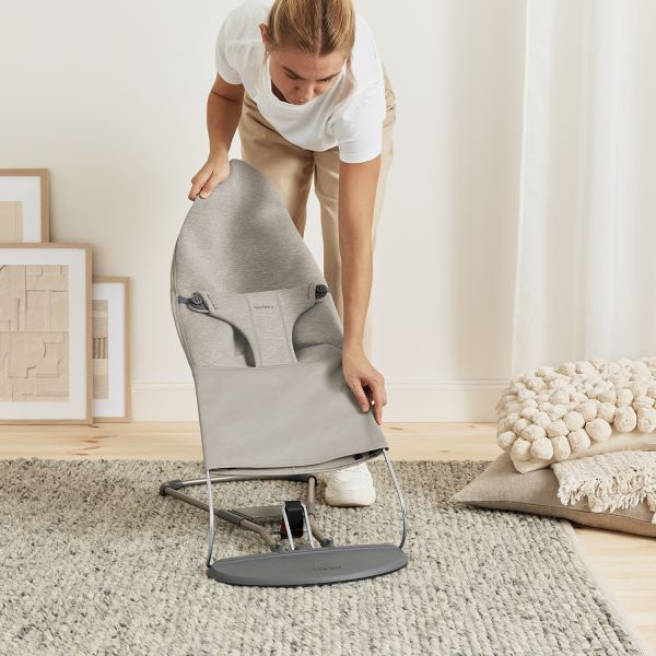 BabyBjörn Wipstoeltje Bliss – 3D Jersey – Zandgrijs