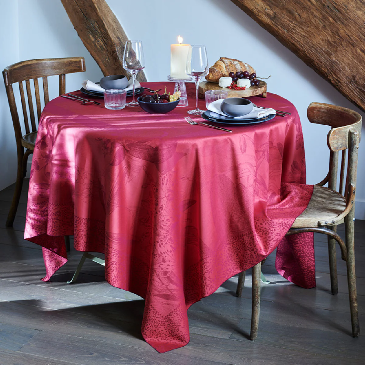 Chemin de table antitache déperlant pur coton bordeaux 60X180 Garnier