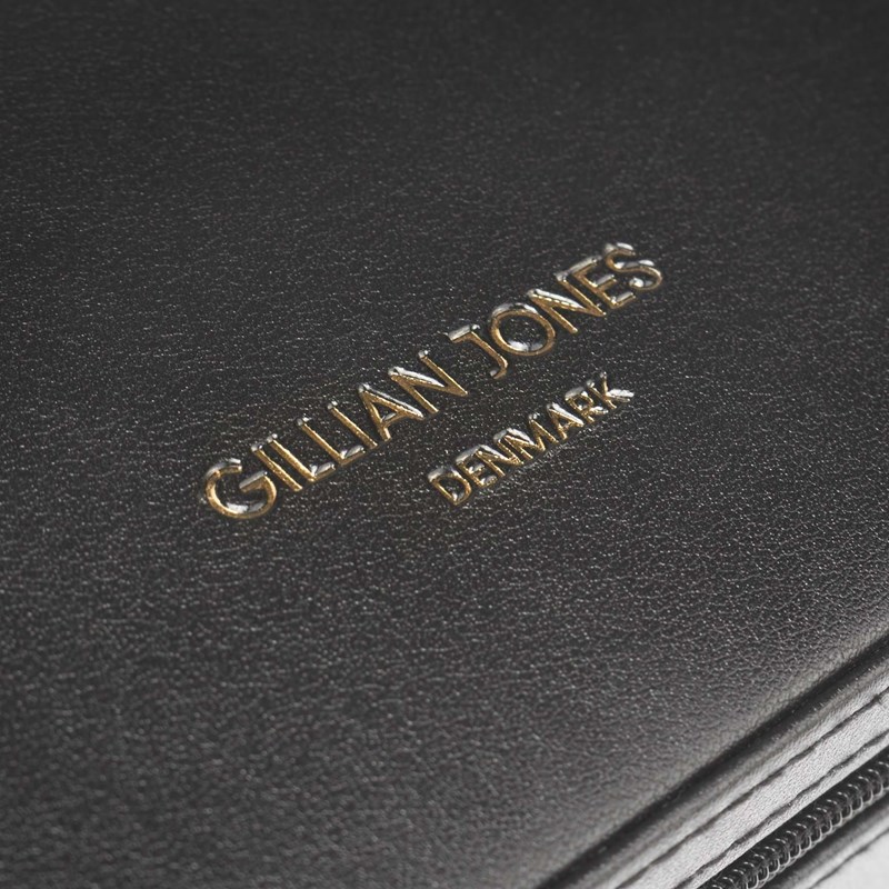 Gillian Jones<br>Smykkeskrin