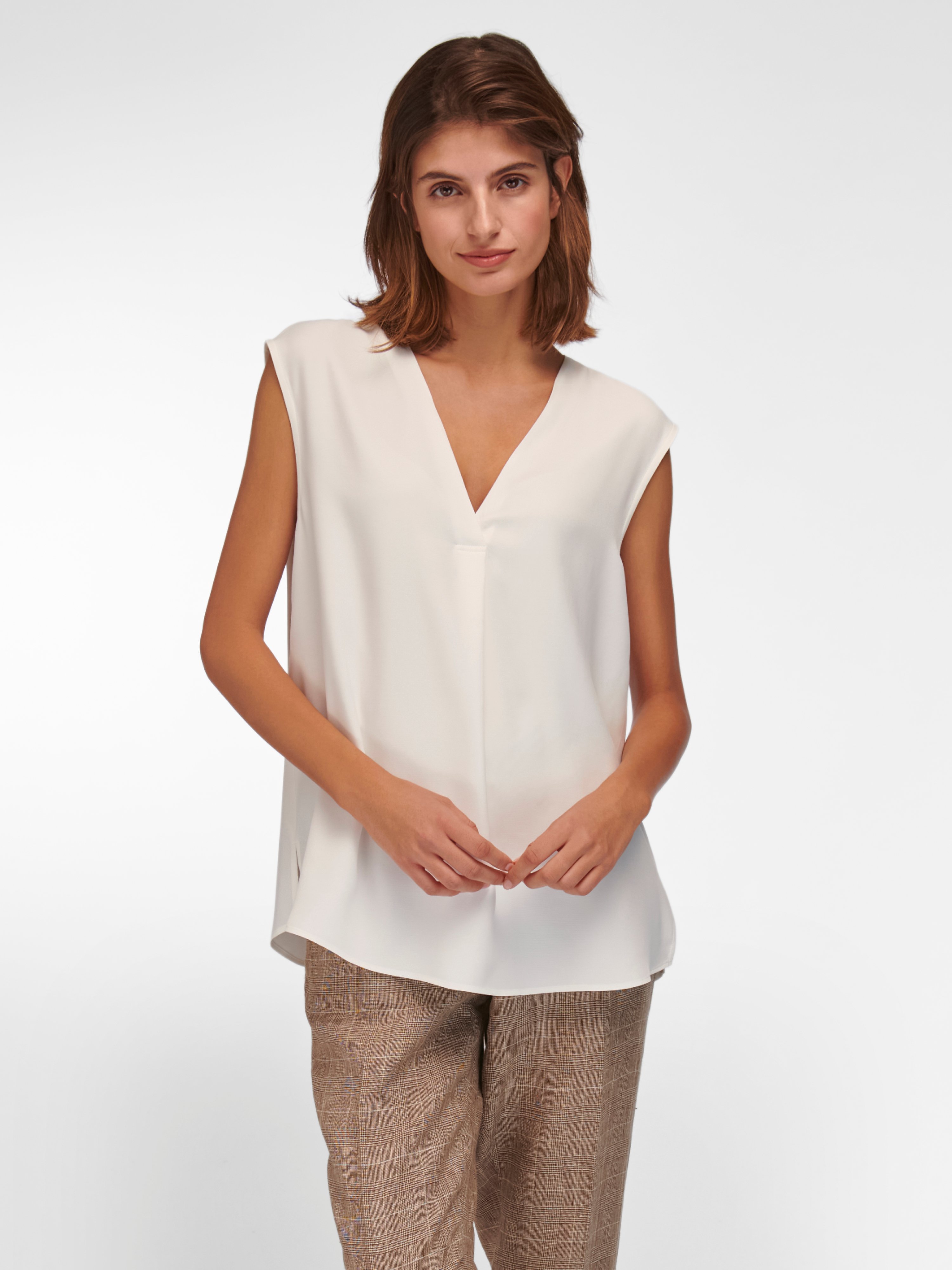 Ärmellose Bluse mit V-Auschnitt