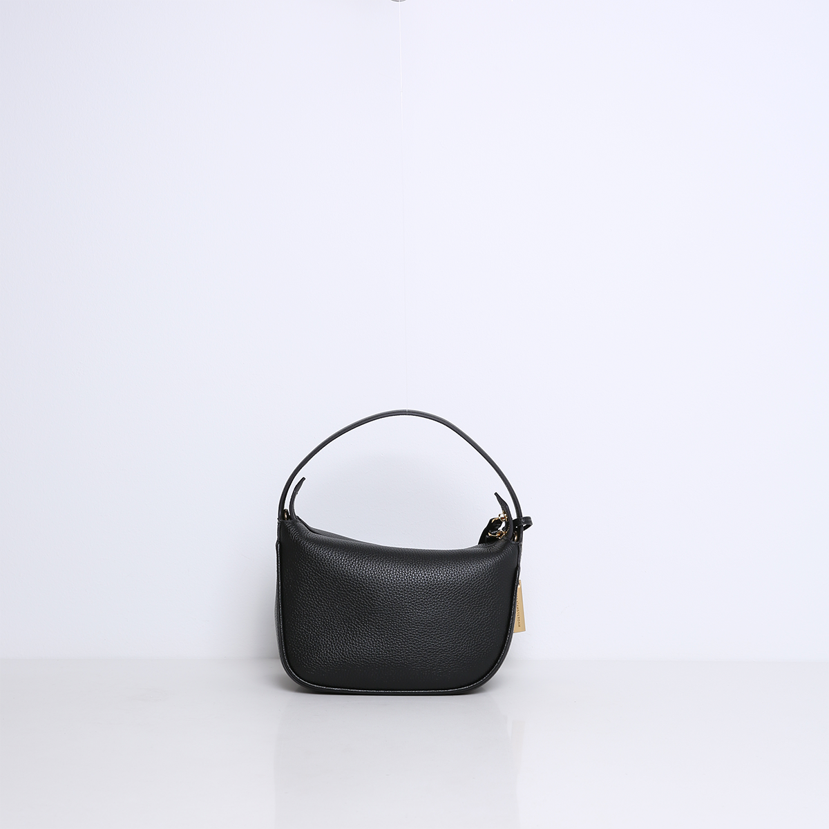 DANIEL | BLACK