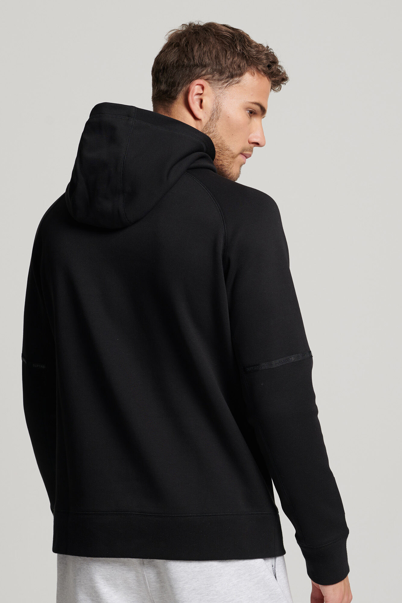 Sudadera Code Tech Hood - preto