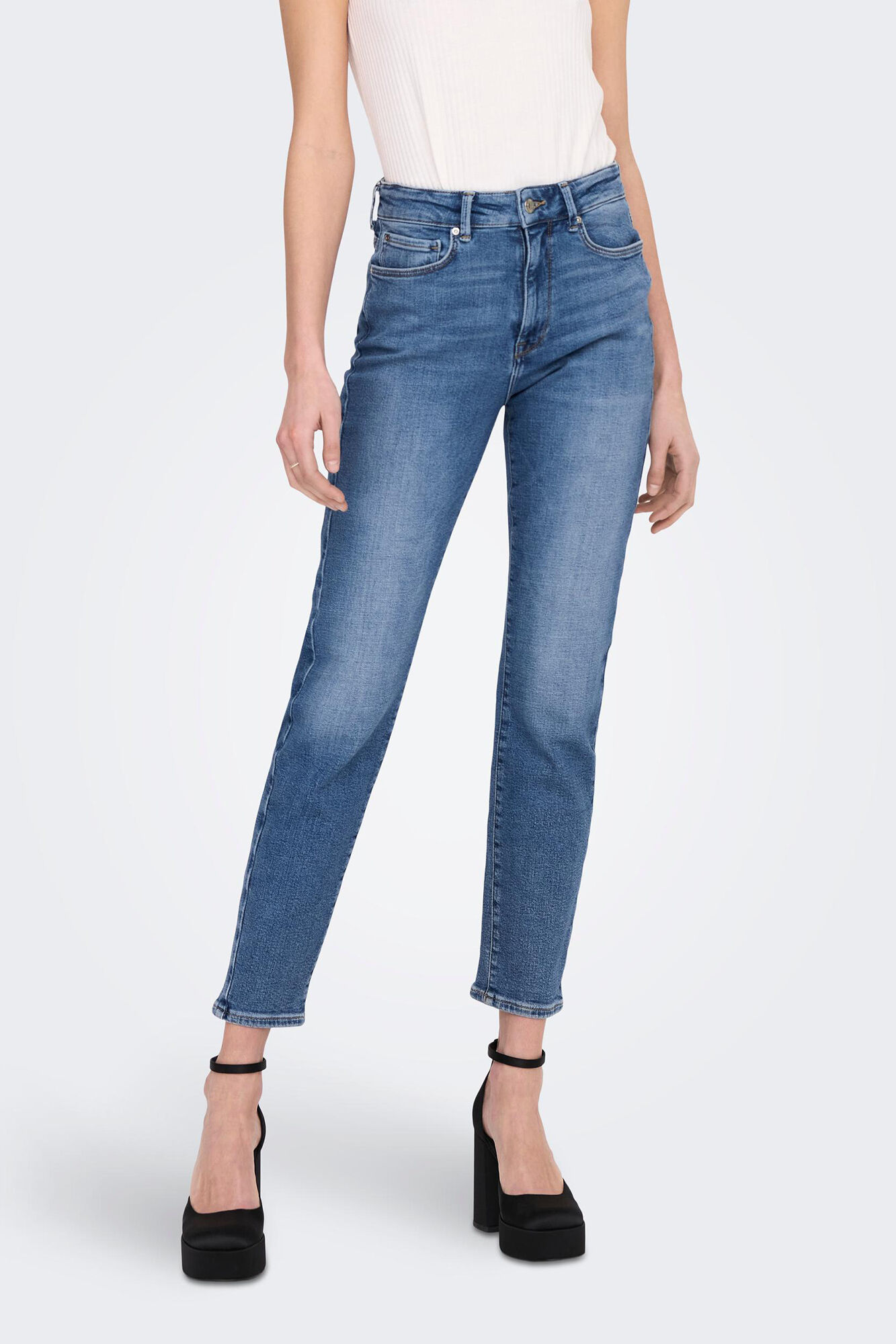 calça jeans de corte reto