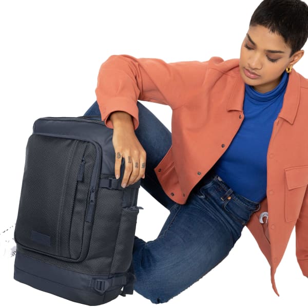 Sac à dos lifestyle EASTPAK TECUM L CNNCT MARINE