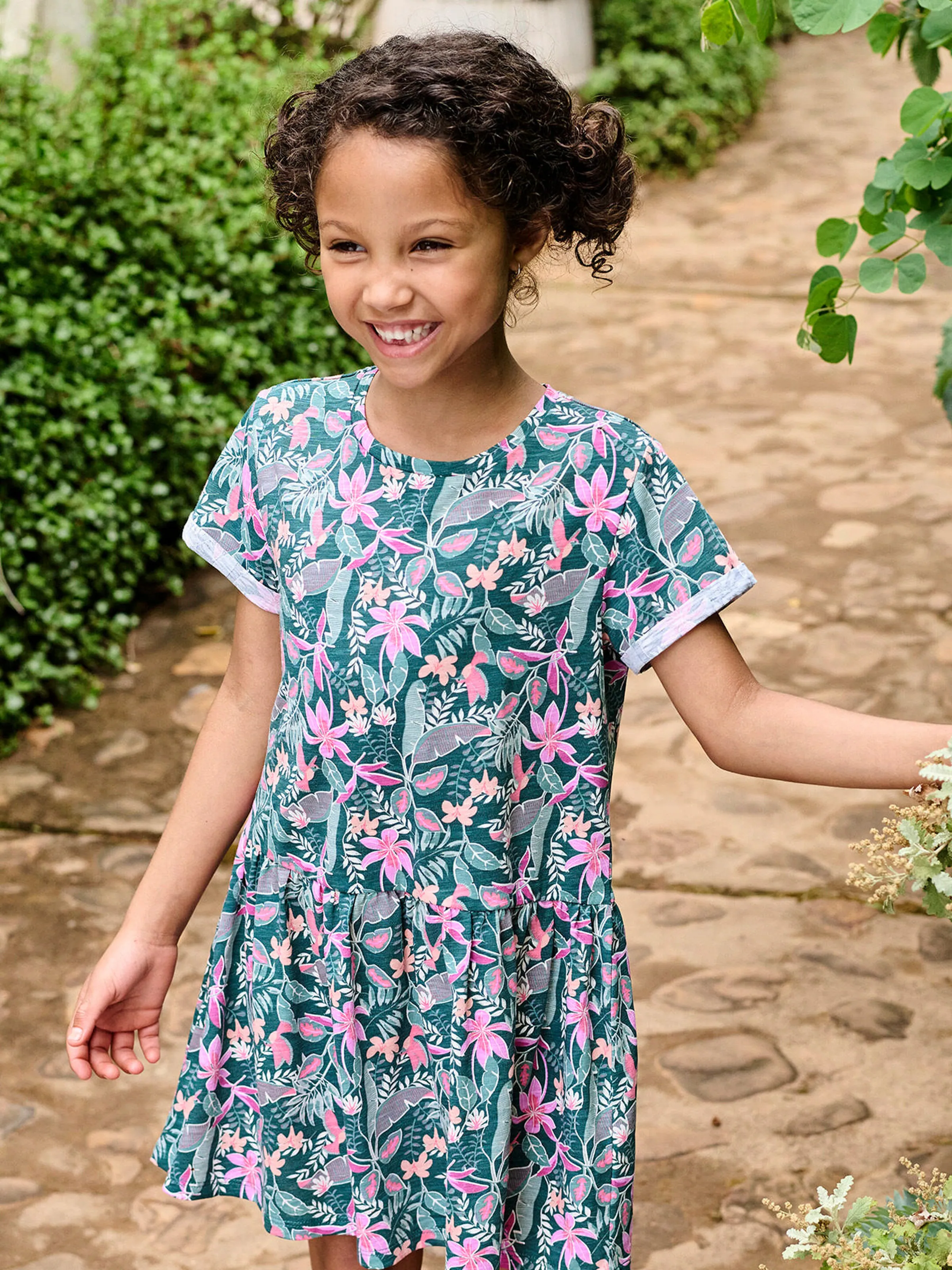 Vertbaudet Mädchen Shirtkleid BASIC grün bedruckt