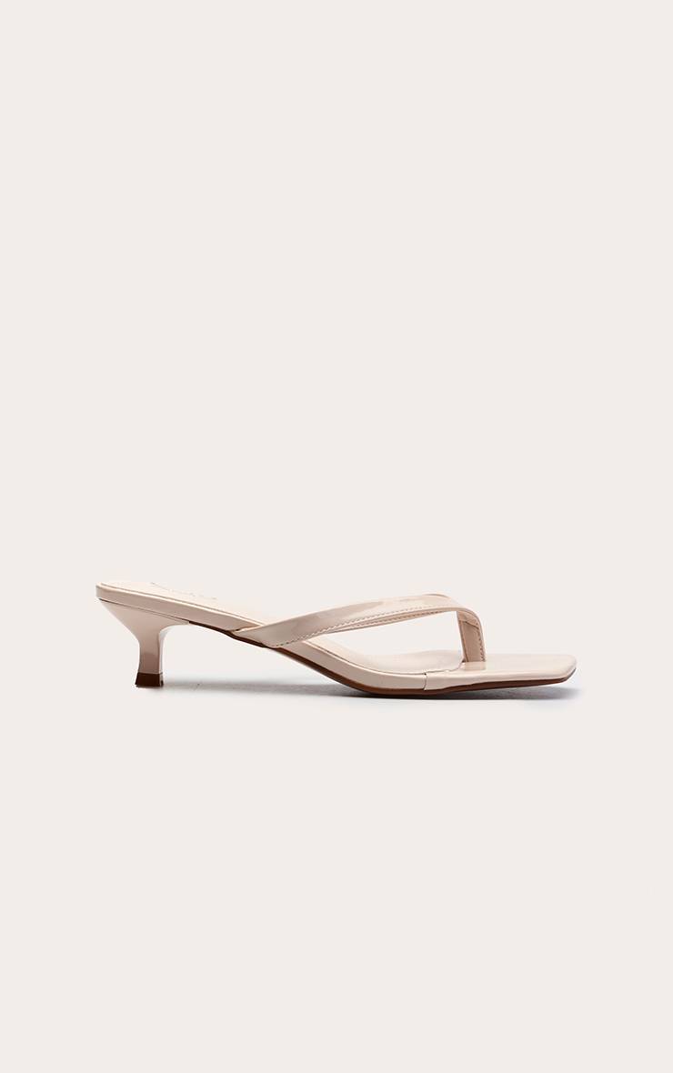 Beige Mules À Talon Chaton Avec Bride Entre Les Orteils
