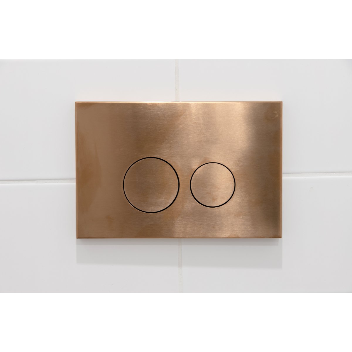 Qeramiq Push metalen drukplaat geborsteld koper met ronde knoppen voor o.a. UP320 inbouwreservoir