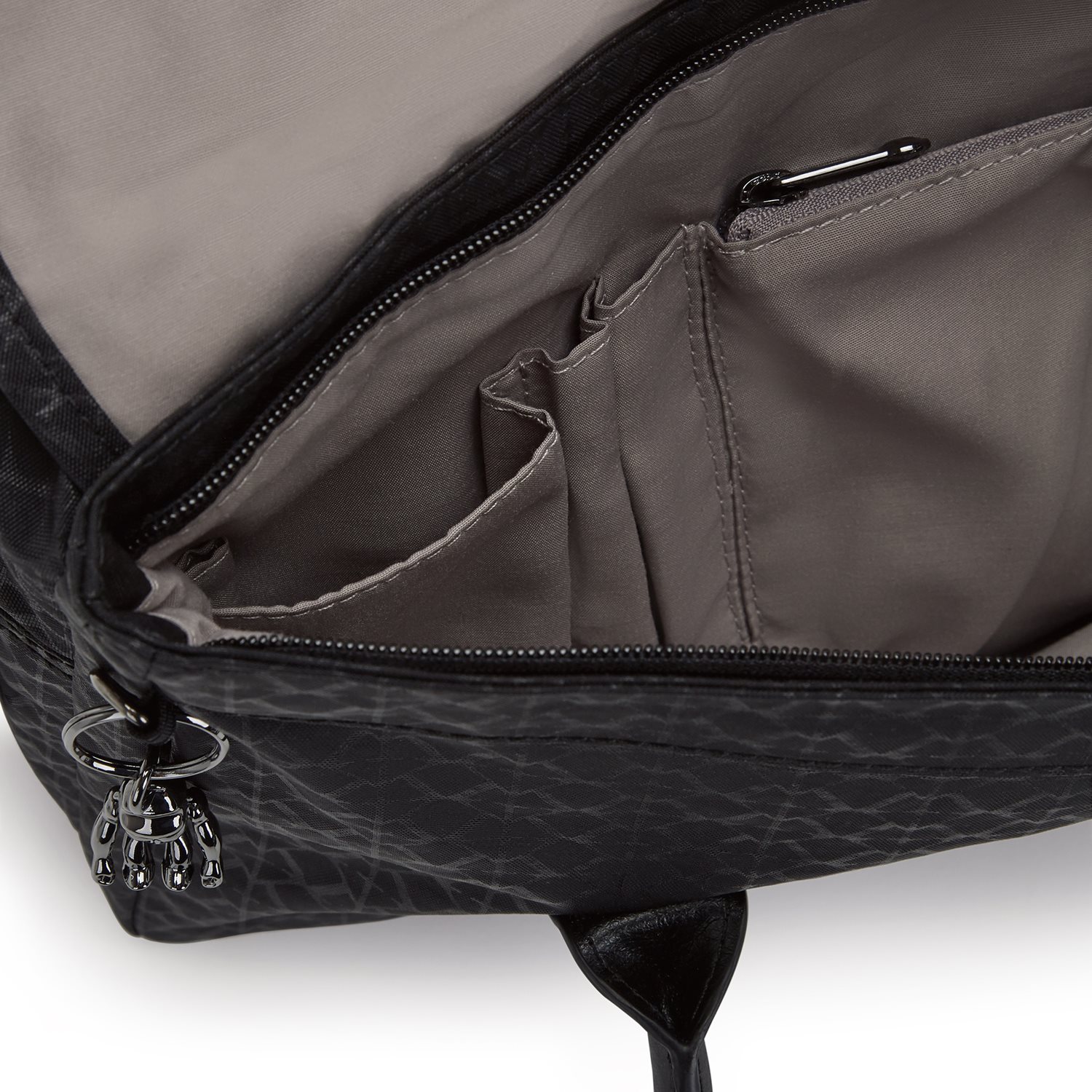 Kipling Superworker S signature emb