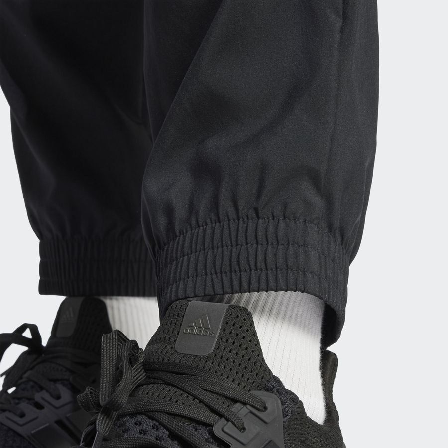 Adidas Essentials Small Logo Cargo Pants