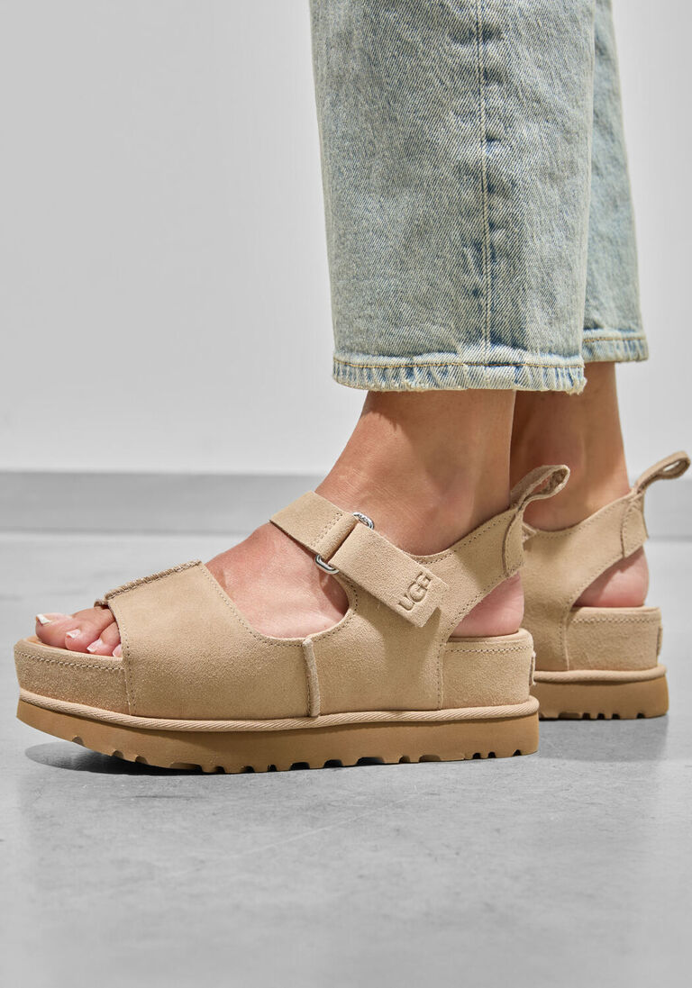 beige ugg platte sandalen w goldenstar hi