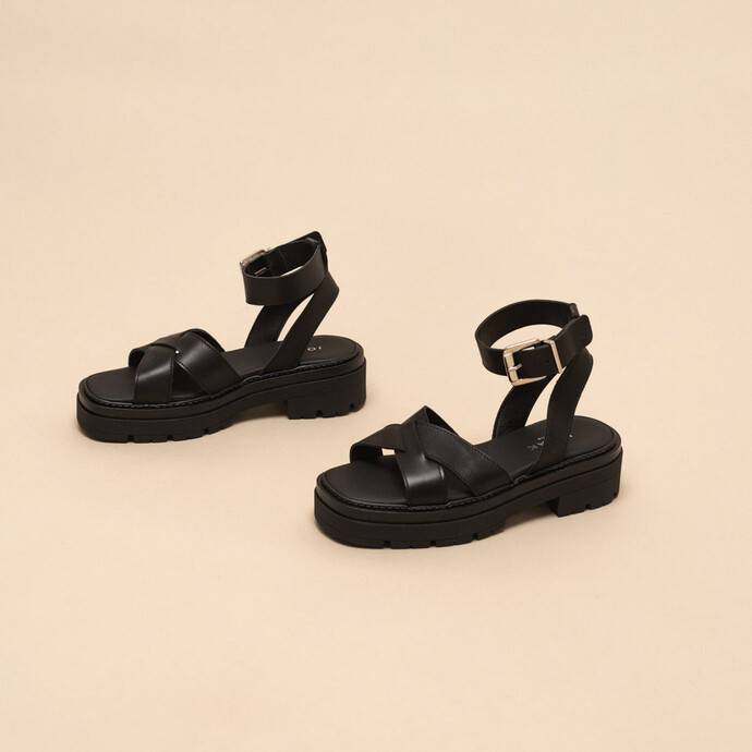 Sandales à lanières et plateformes  en cuir noir
