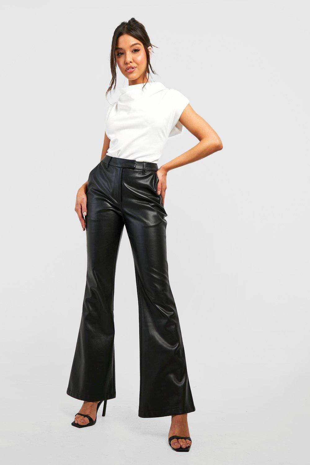 boohoo Blouse en crêpe à col drapé et épaules structurées