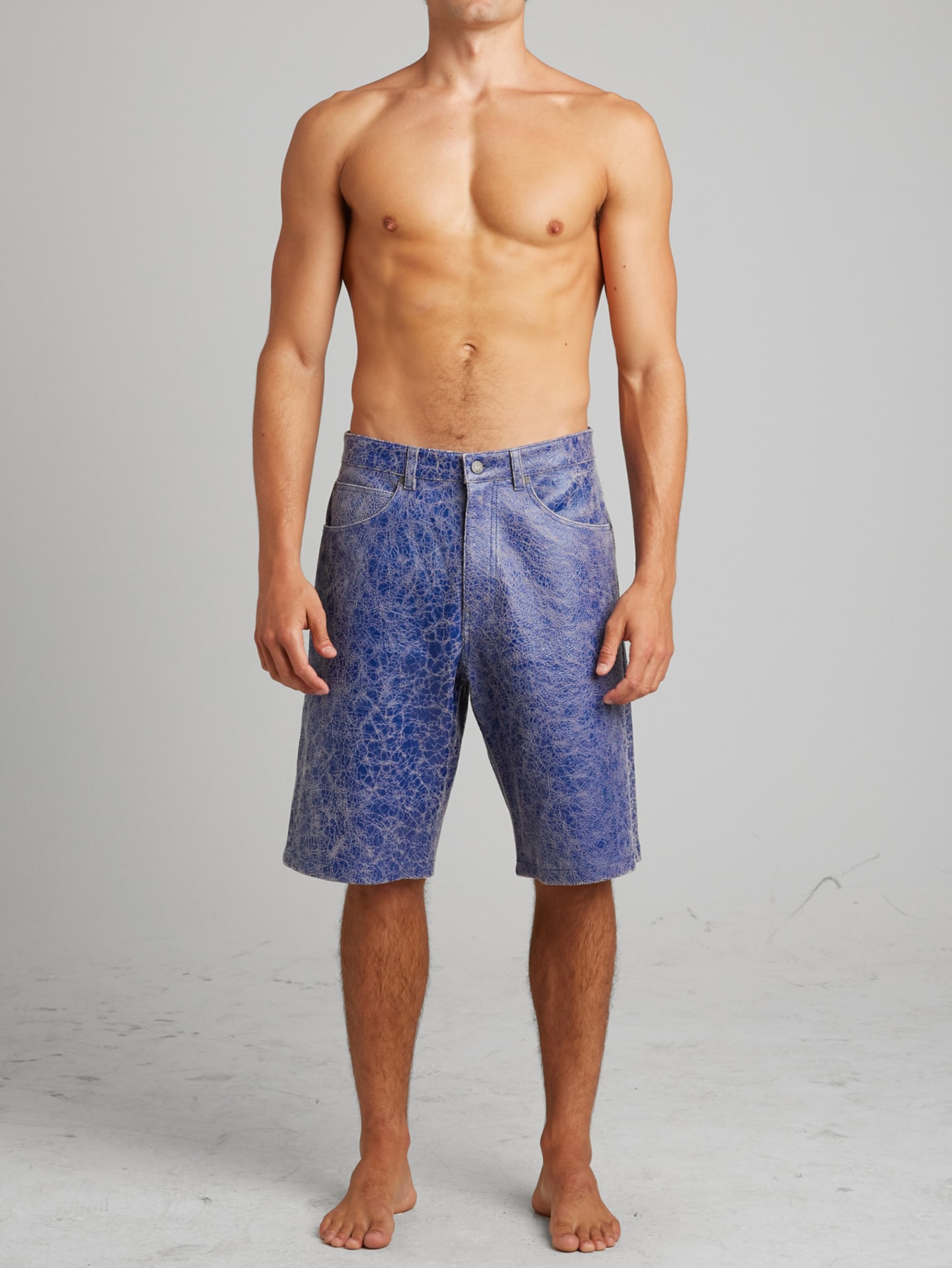 Shorts de couro rachado