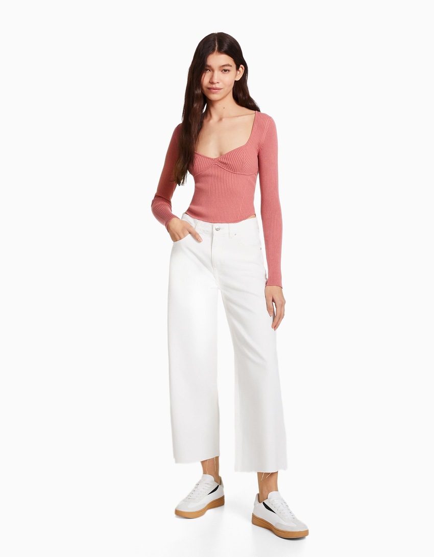 calças jeans cropped de perna larga