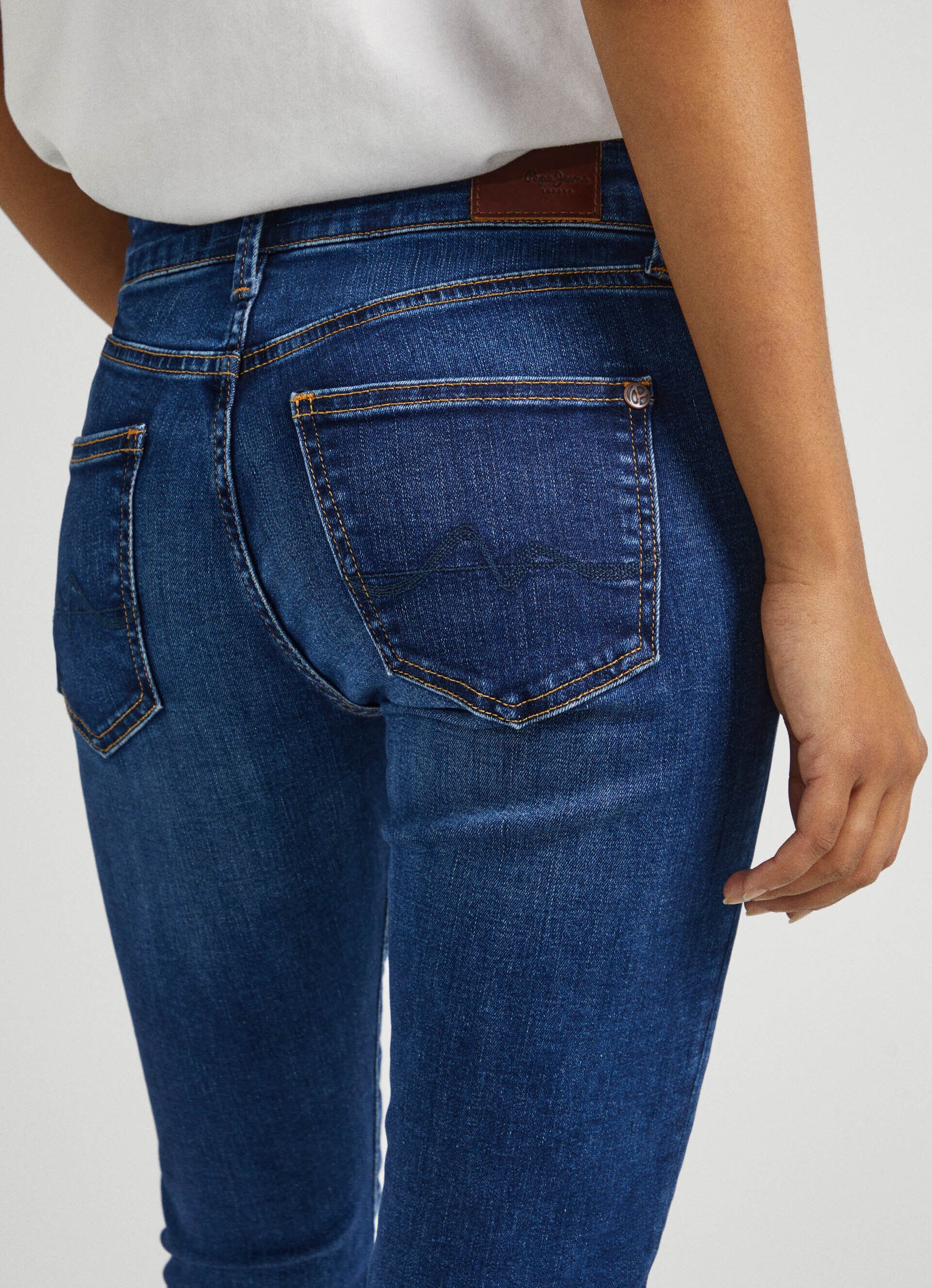 CALÇA JEANS PIXIE FIT SKINNY TIRO TAMANHO MÉDIO - jeans