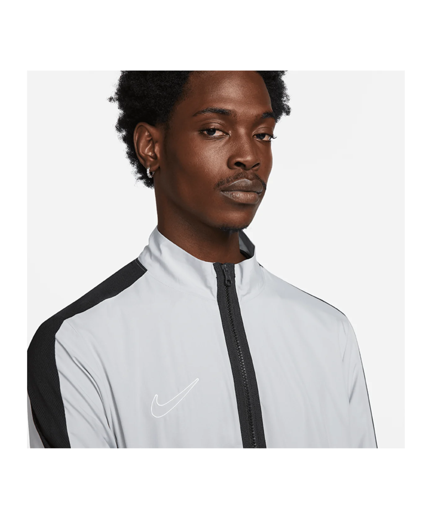 Nike Academy Woven Trainingsjacke Grau F012
