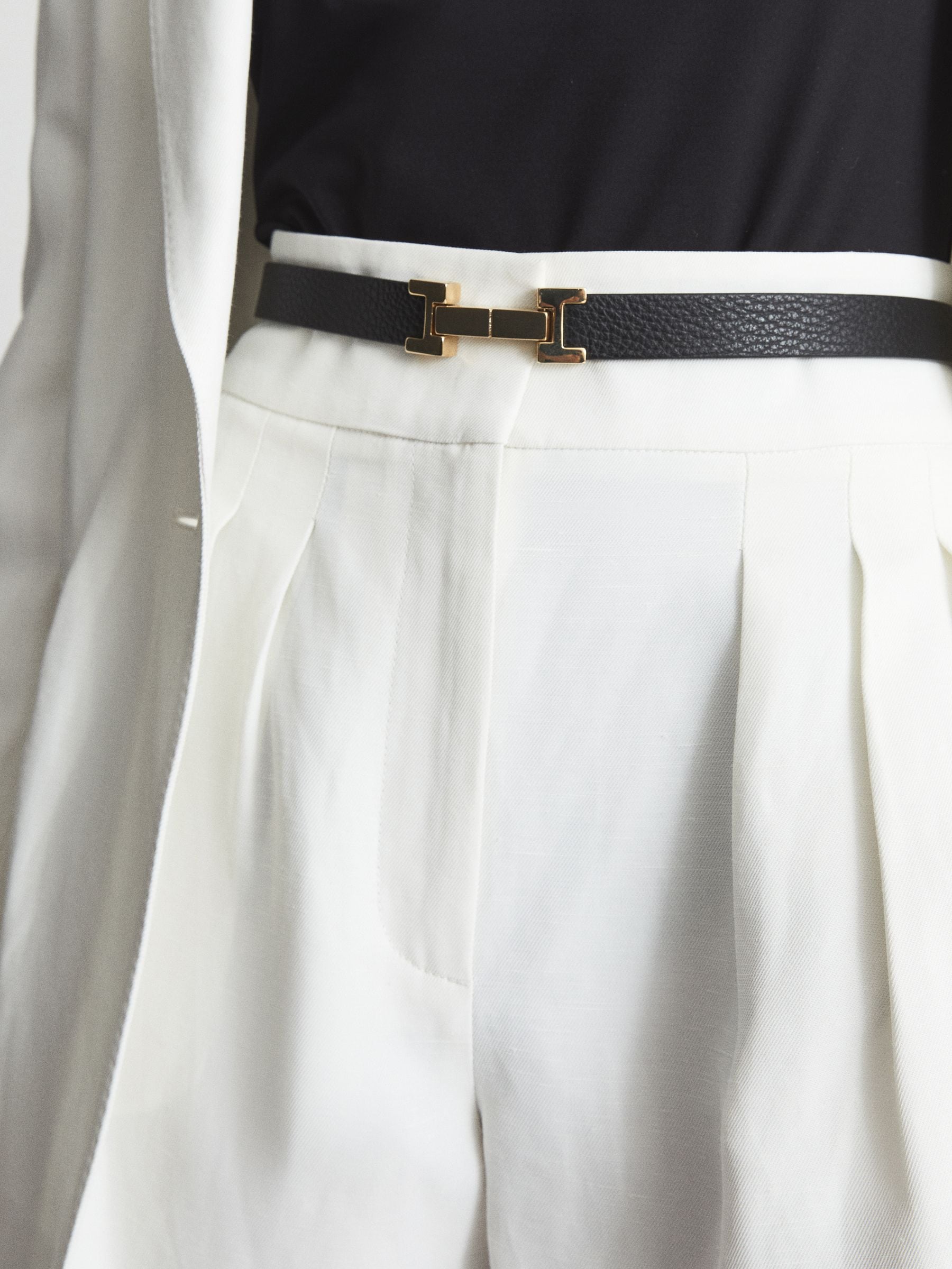 REISS - Leren Hayley riem met vierkant scharnier