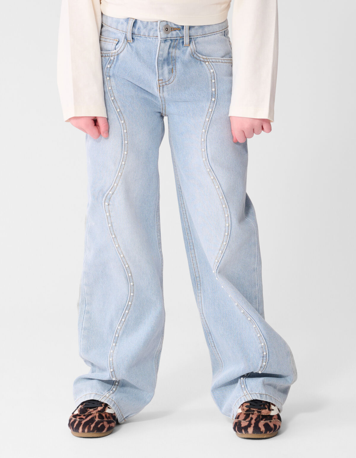 Ultra Wide Leg Fit Wavy Parel Jeans Bleached