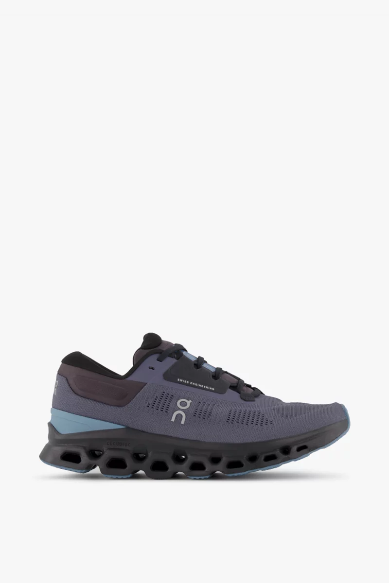 ON Cloudstratus 3 Herren Laufschuh