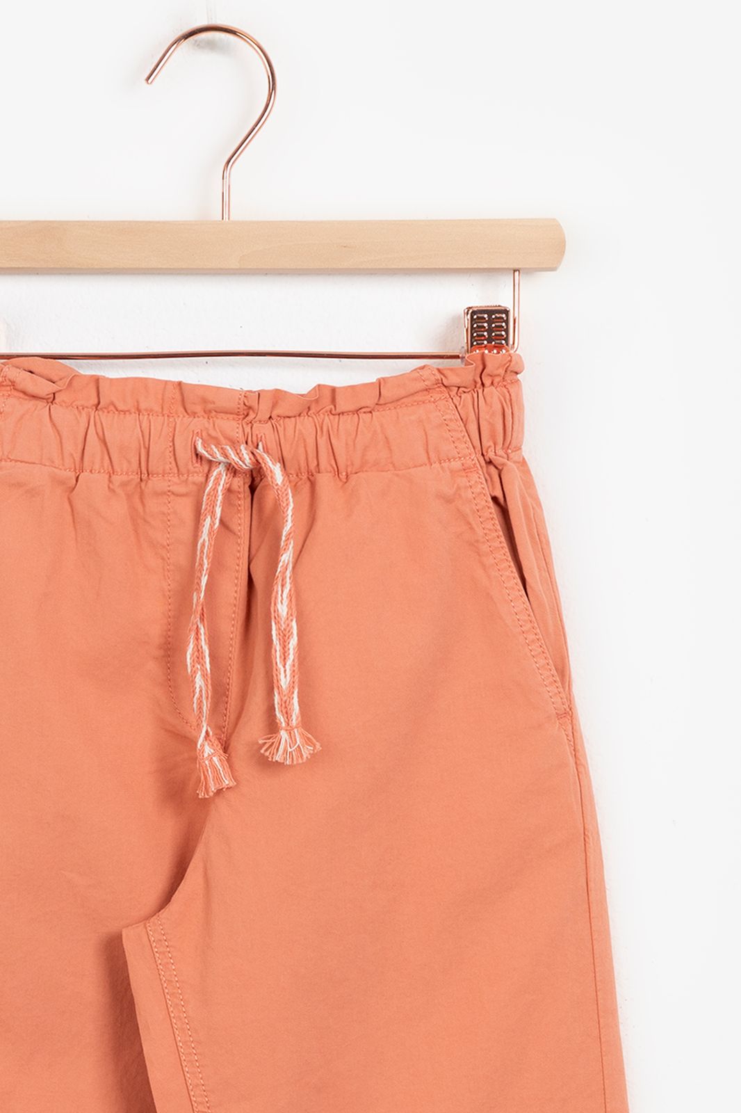 Licht oranje pull on broek met aantrekkoorden