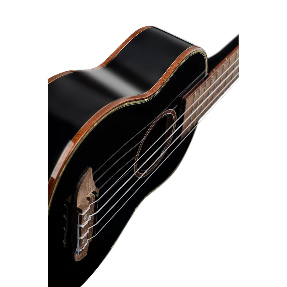 Ortega RUOX-SO Onyx Series Soprano Size Ukulele Black sopraan ukelele met gigbag
