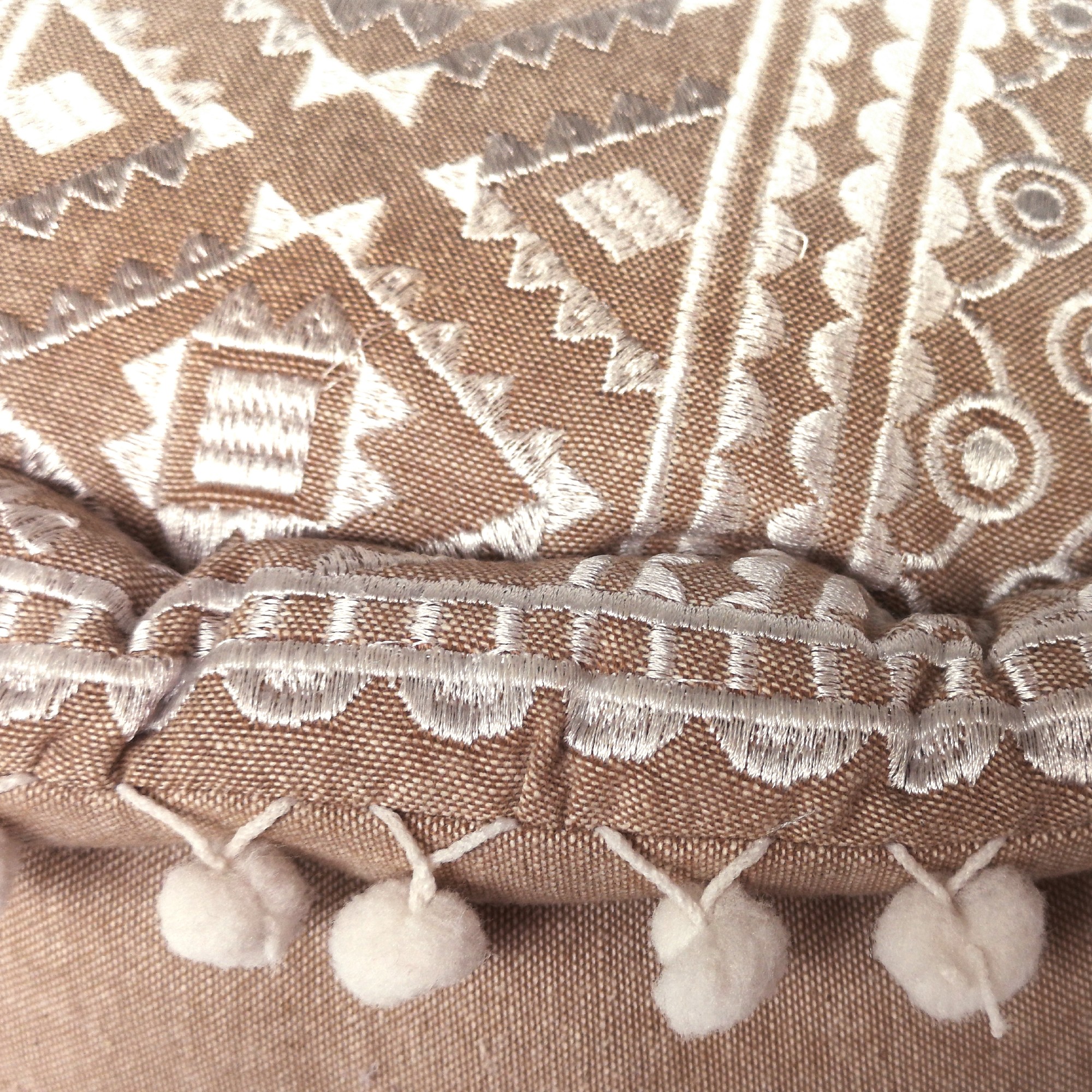Pouf 'Mehndi', braun, beige, Ø 55 cm, H 30 cm von fischer's lagerhaus
