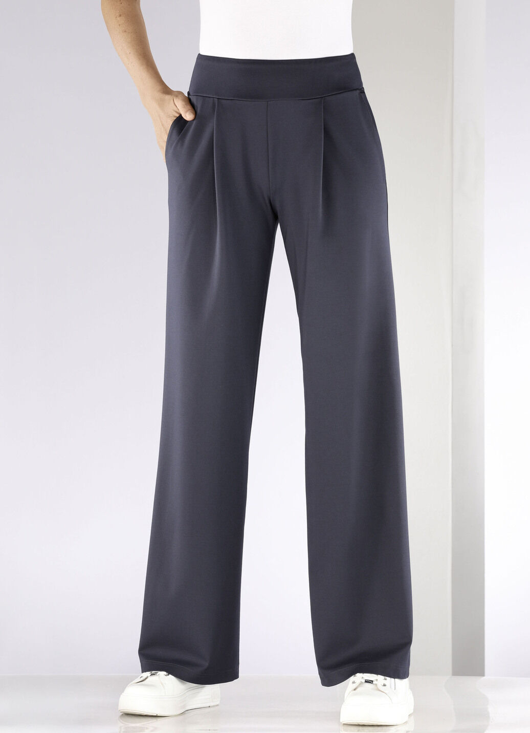Hose mit weitem Beinverlauf