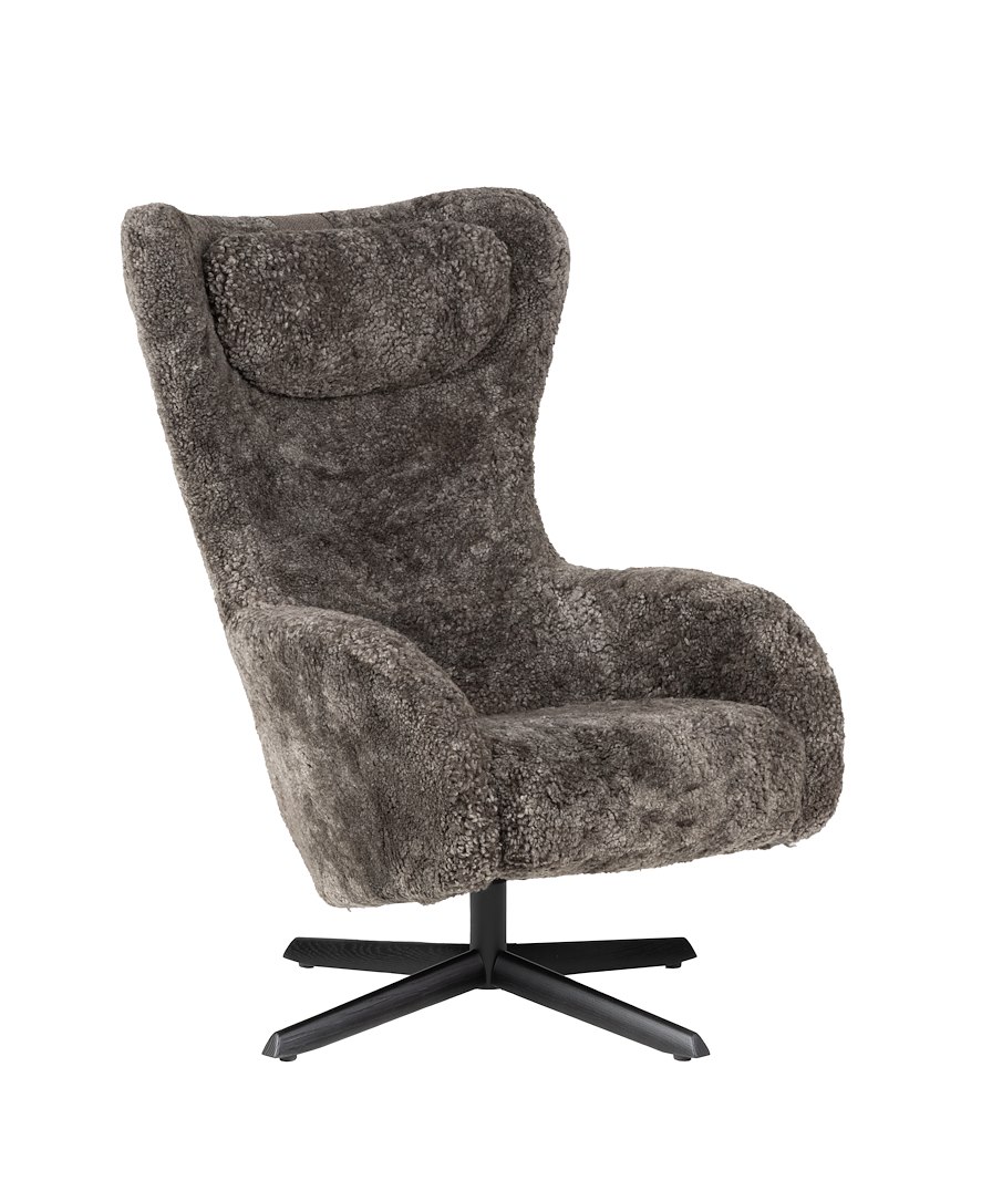 Bella hvilestol Fåreskinn Scandinavian Brown med sortlakkert S09 eik.
