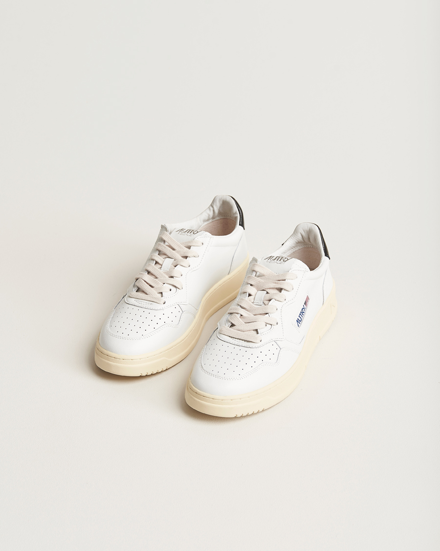 Autry Medalist Low Sneaker White/Black