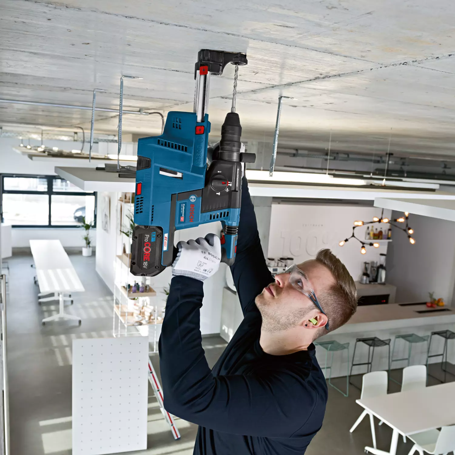 Bosch GBH 18V-26 F 18V Li-Ion Accu SDS-plus combihamer incl. GDE 18V-16 afzuigsysteem set (2x 5.5Ah accu) in L-Boxx - 2,6J - koolborstelloos