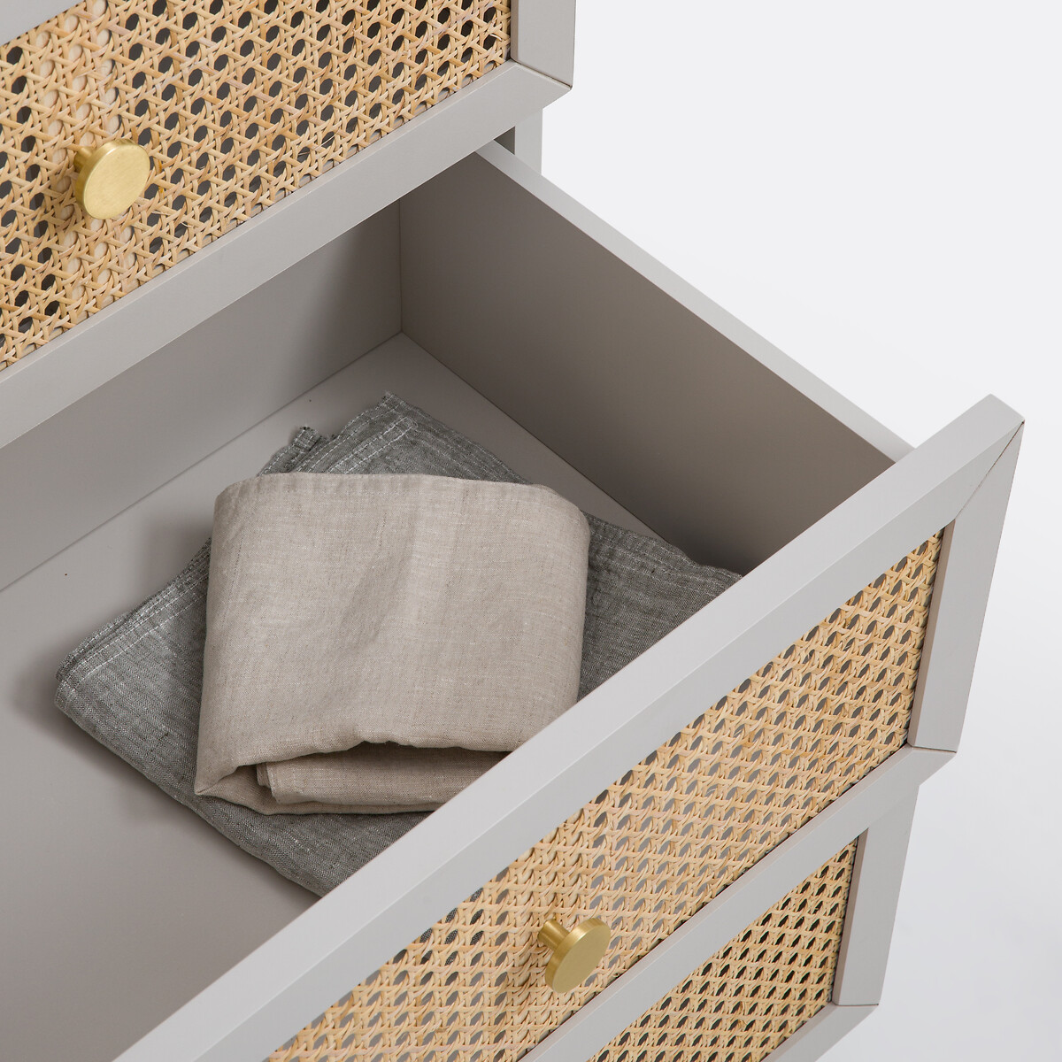 LA REDOUTE INTERIEURS<br>Móvel buffet 2 portas com 3 gavetas Paola