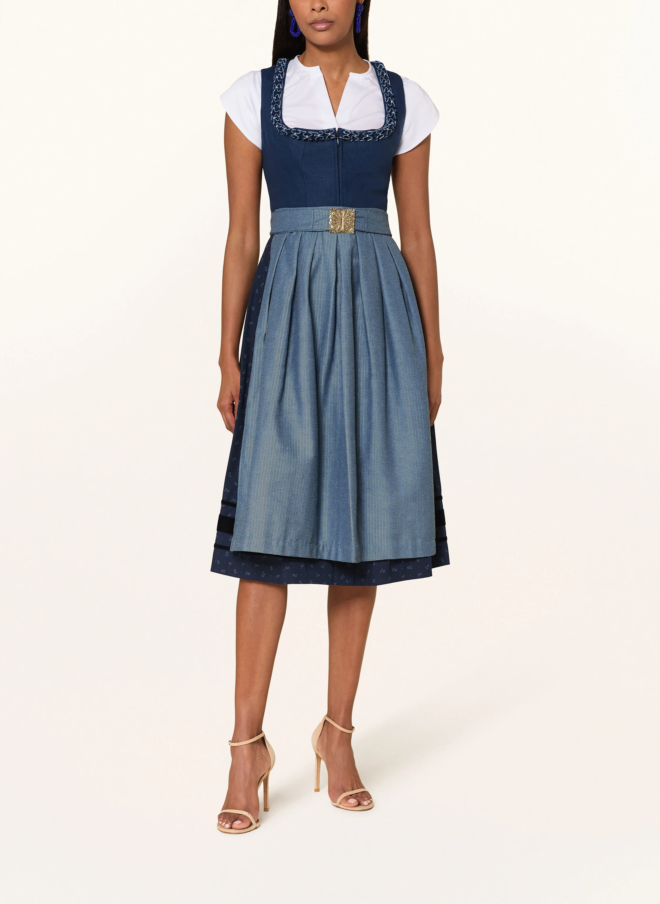 AlpenHERZ Leinendirndl AMANDO