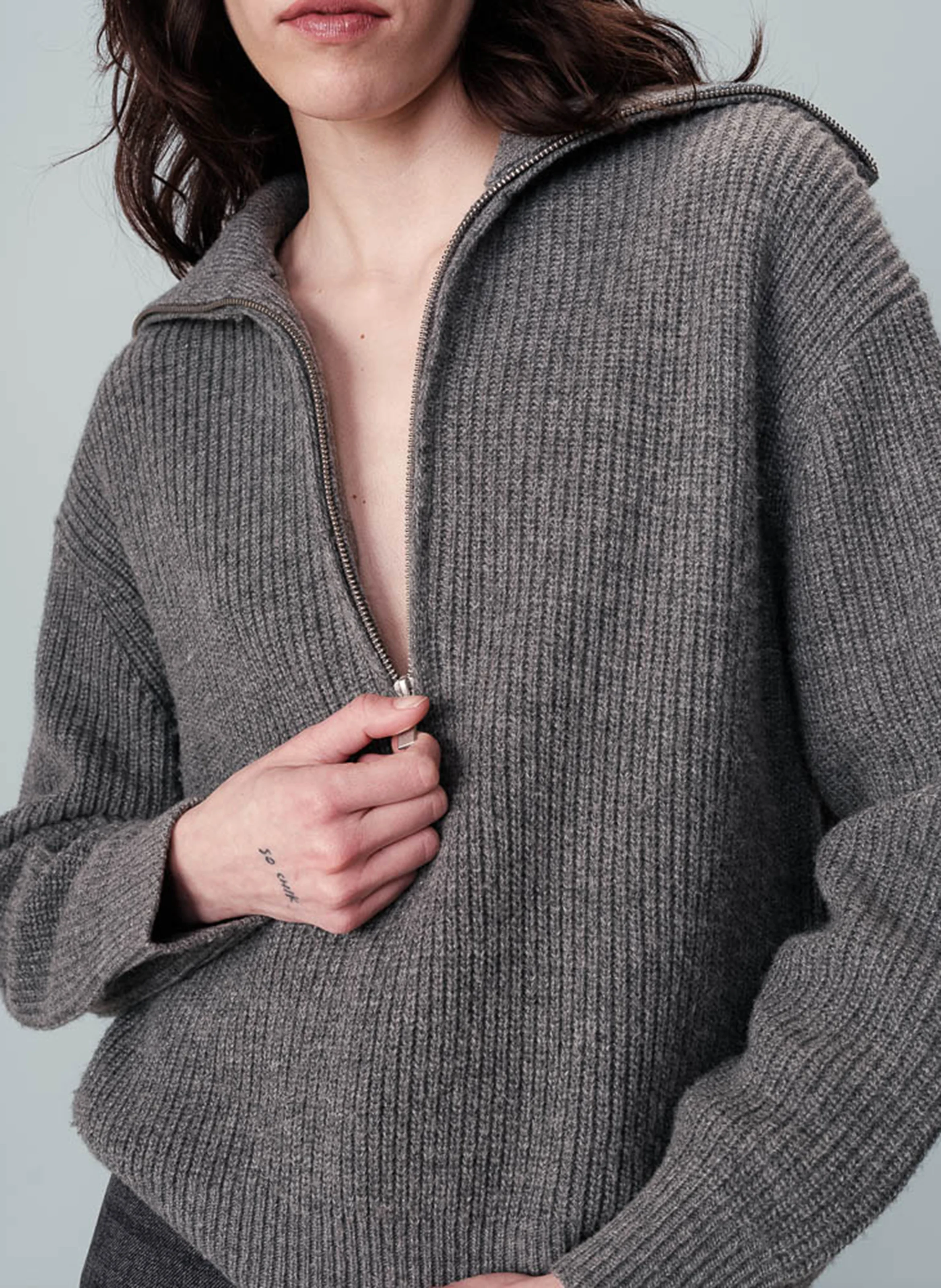 NAIKI - Pull droit col camionneur en maille | Gris