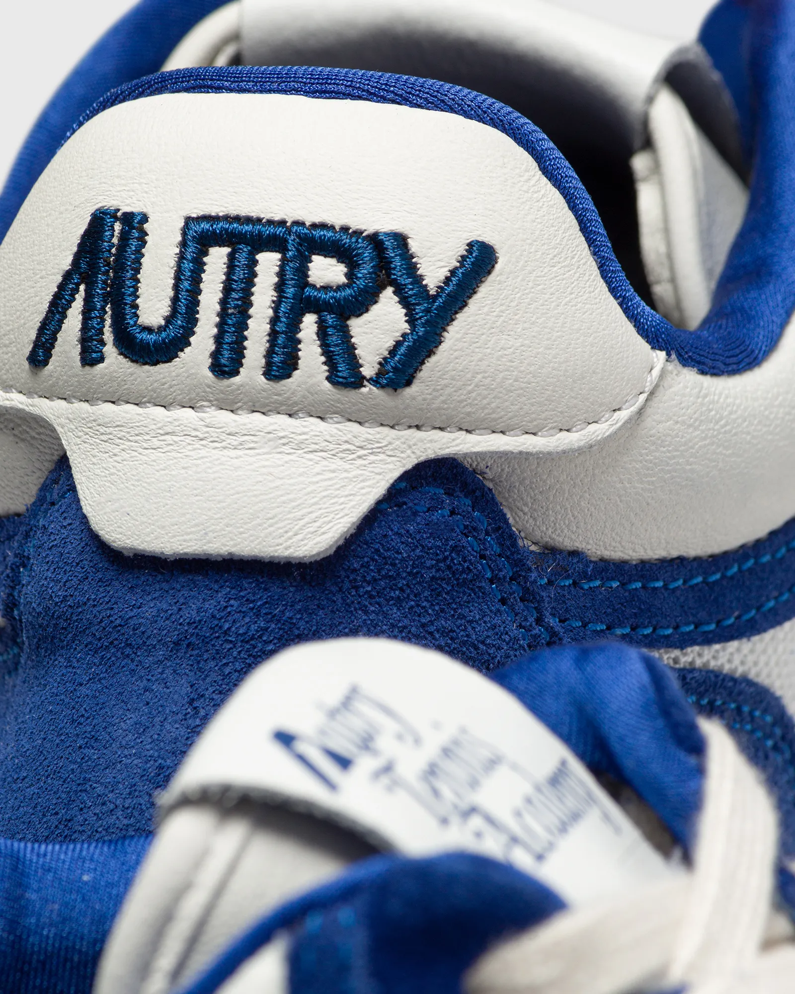 Autry Action Shoes OPEN MID WOM