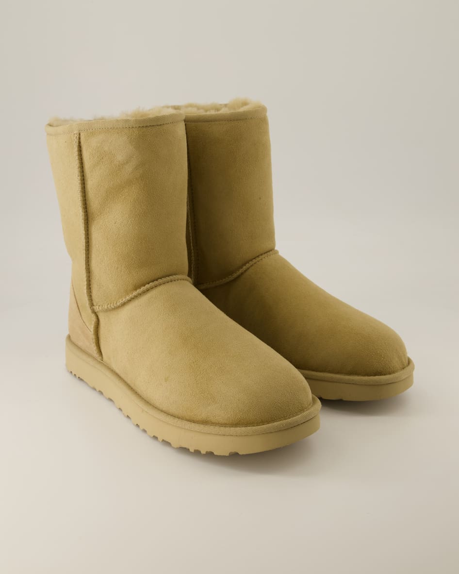 UGG Classic Short II Winterschuhe in Beige