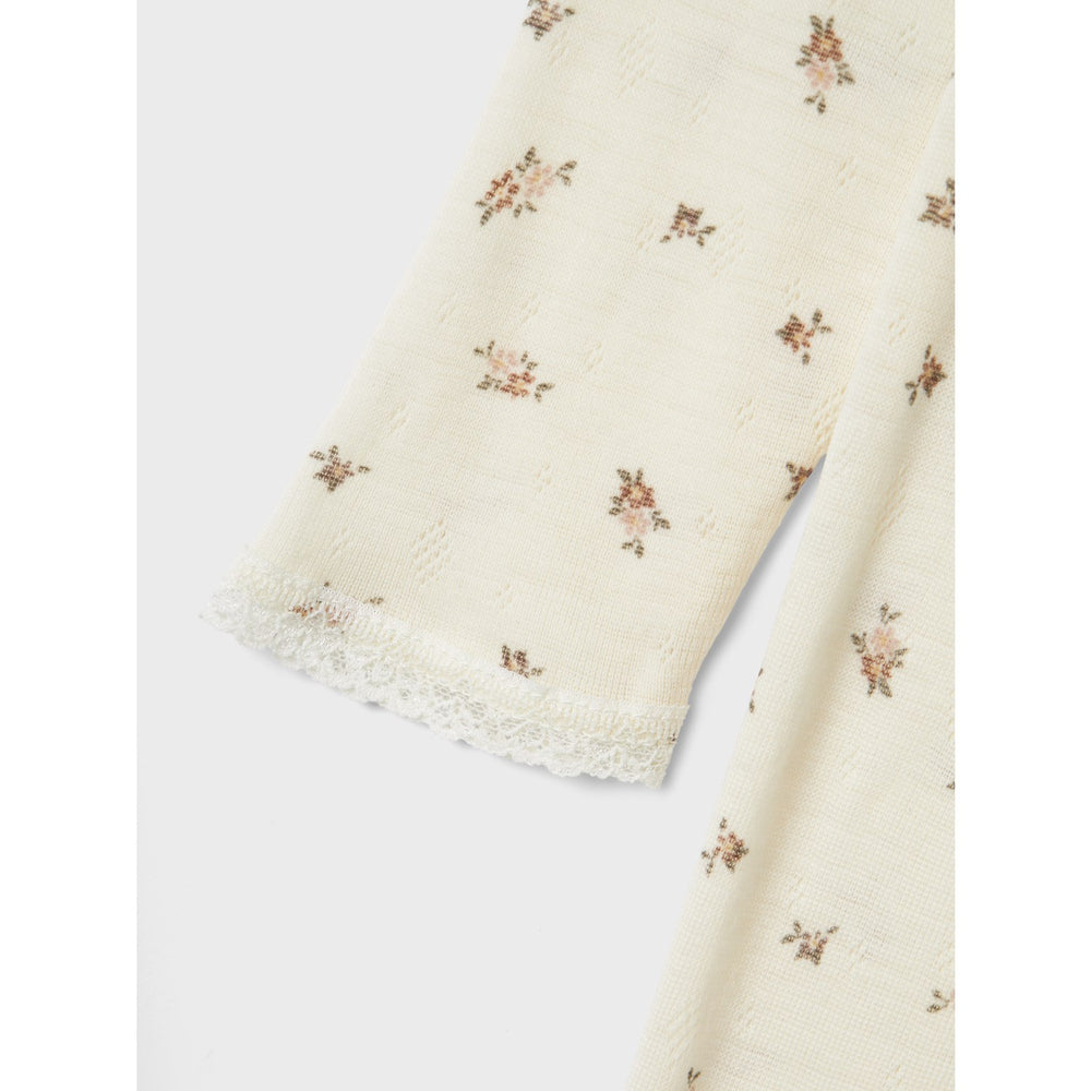 Køb Name It Snow White Small Flowers Nmfwang Uld Needle Natdragt