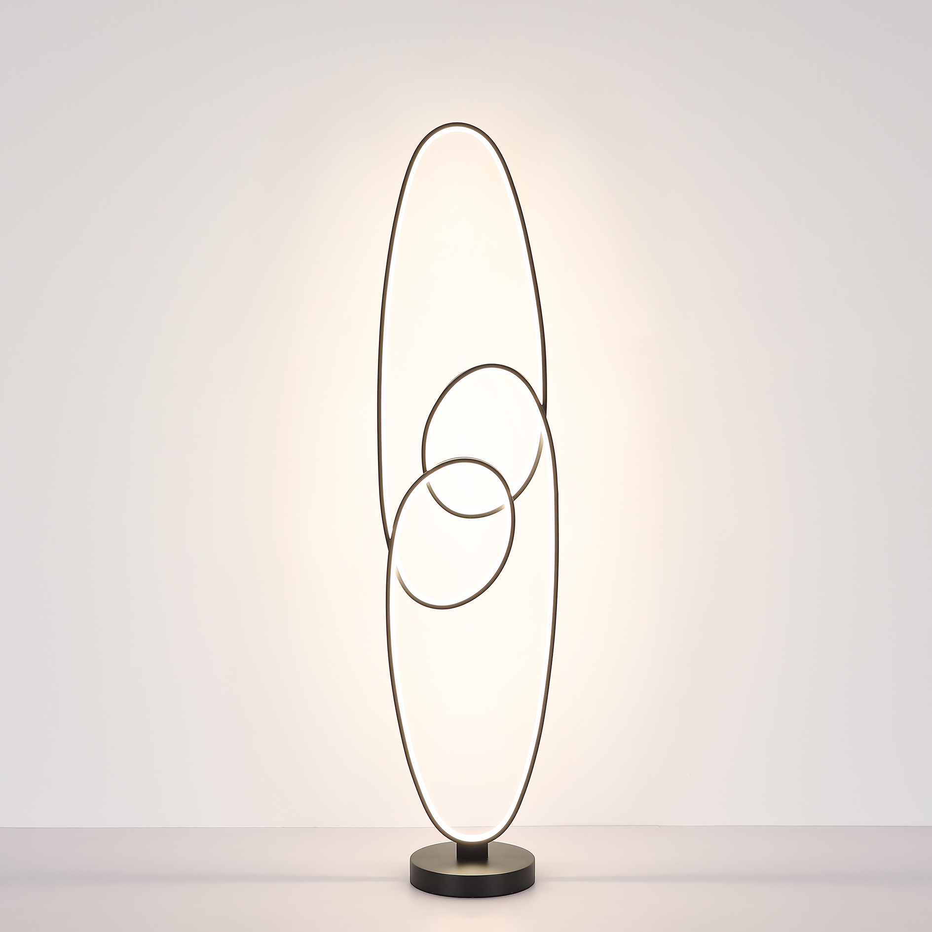 LED-Stehleuchte - schwarz matt - Memory-Funktion - 122 cm