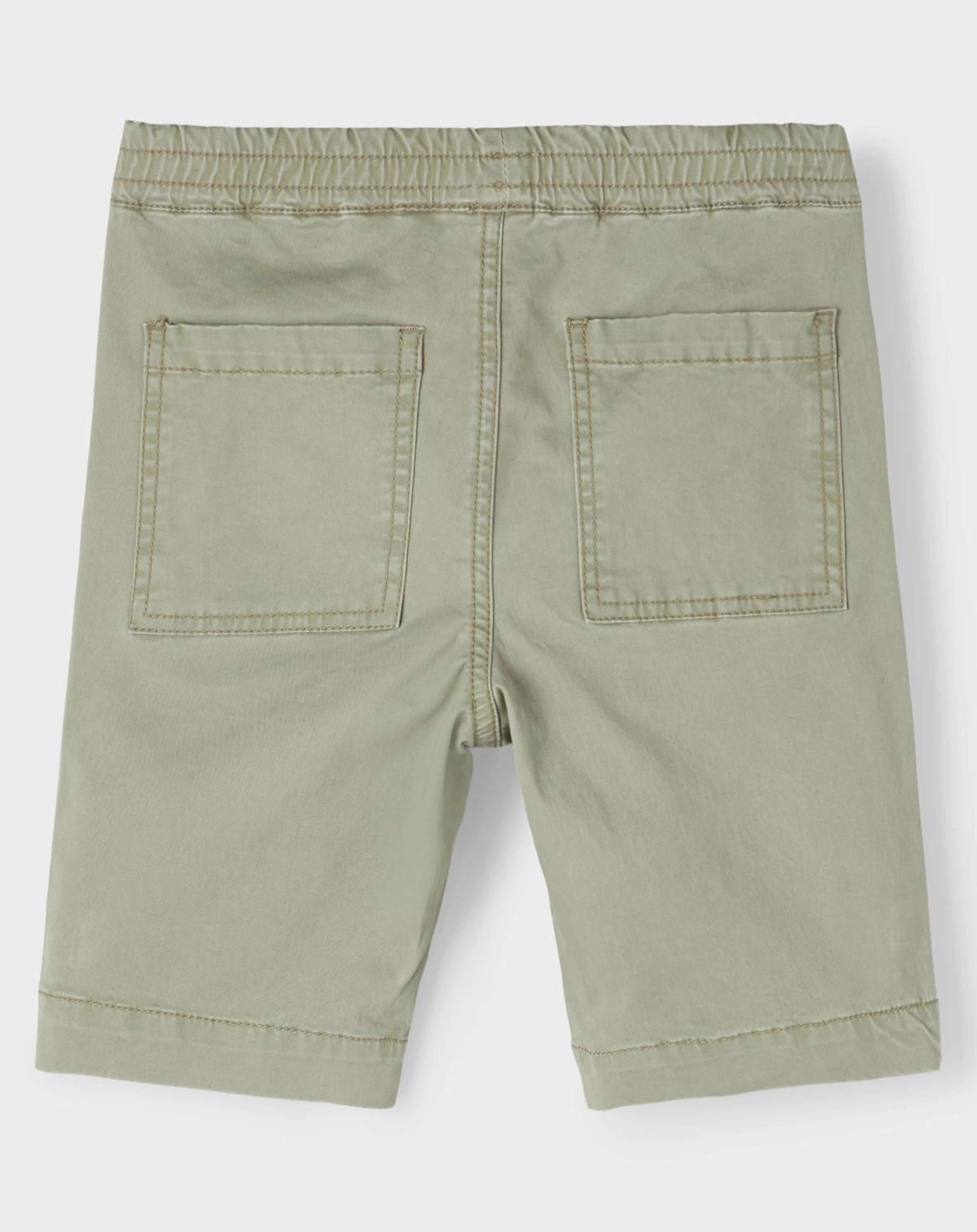 Bermudas NKMRYAN TWITHILSE in overland trek