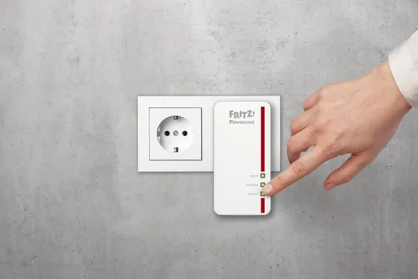 AVM FRITZ!Powerline 1260E - WLAN Set - powerline-adaptersæt 1GbE, HomePlug AV (HPAV) 2.0, IEEE 1901 - Wi-Fi 5 - Dual Band - kan sluttes til vægstik