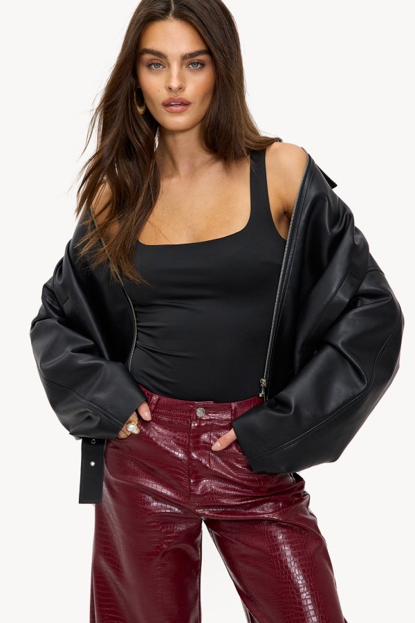 STAY GOLDEN HOUR - BLACK