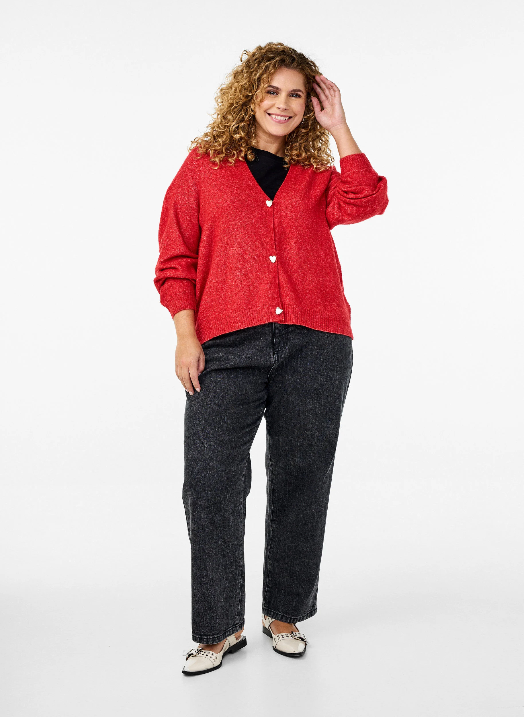 Strik cardigan med uld og hjerteknapper