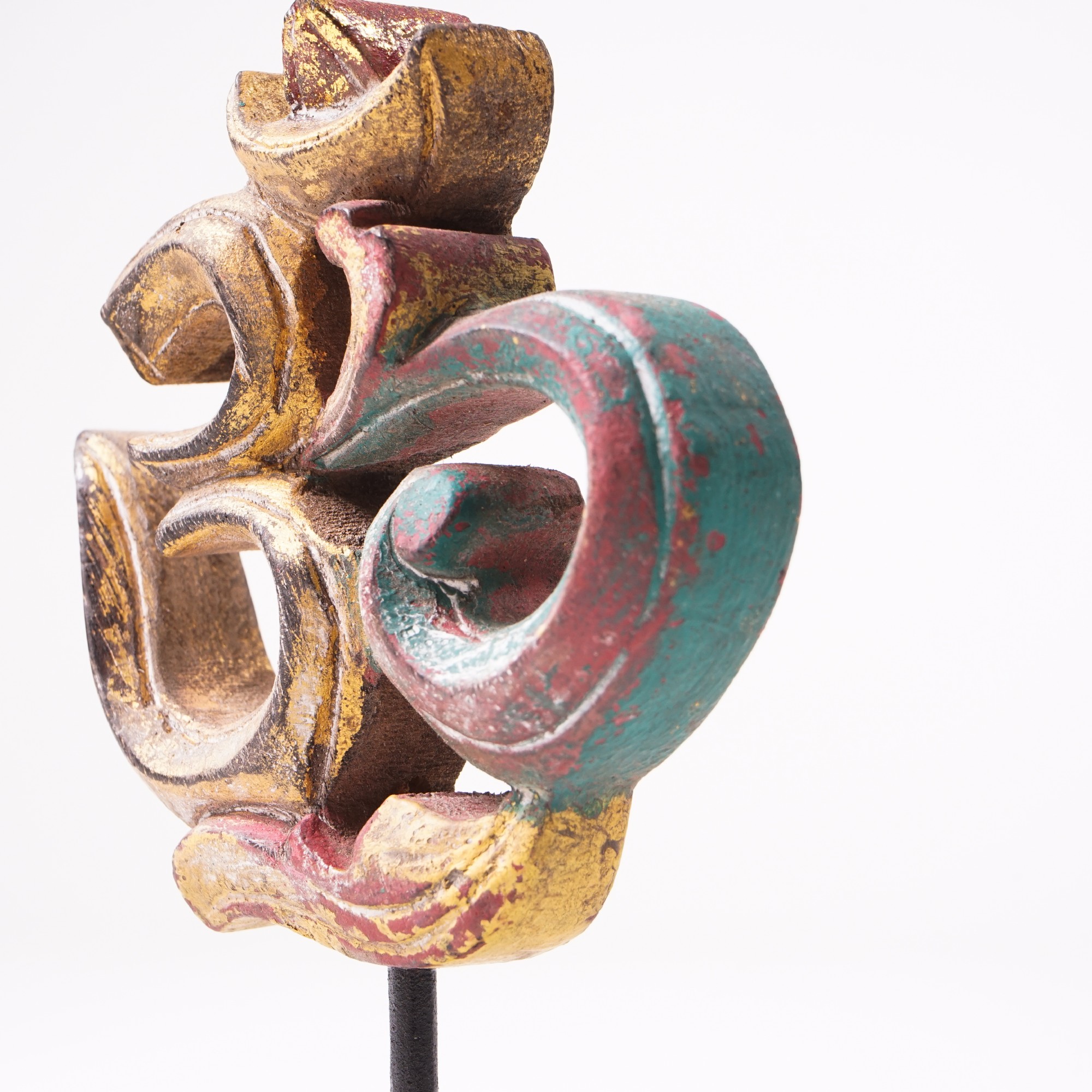 Holzskulptur 'Om', multicolor, H 17 cm, B 10 cm, L 10 cm von fischer's lagerhaus