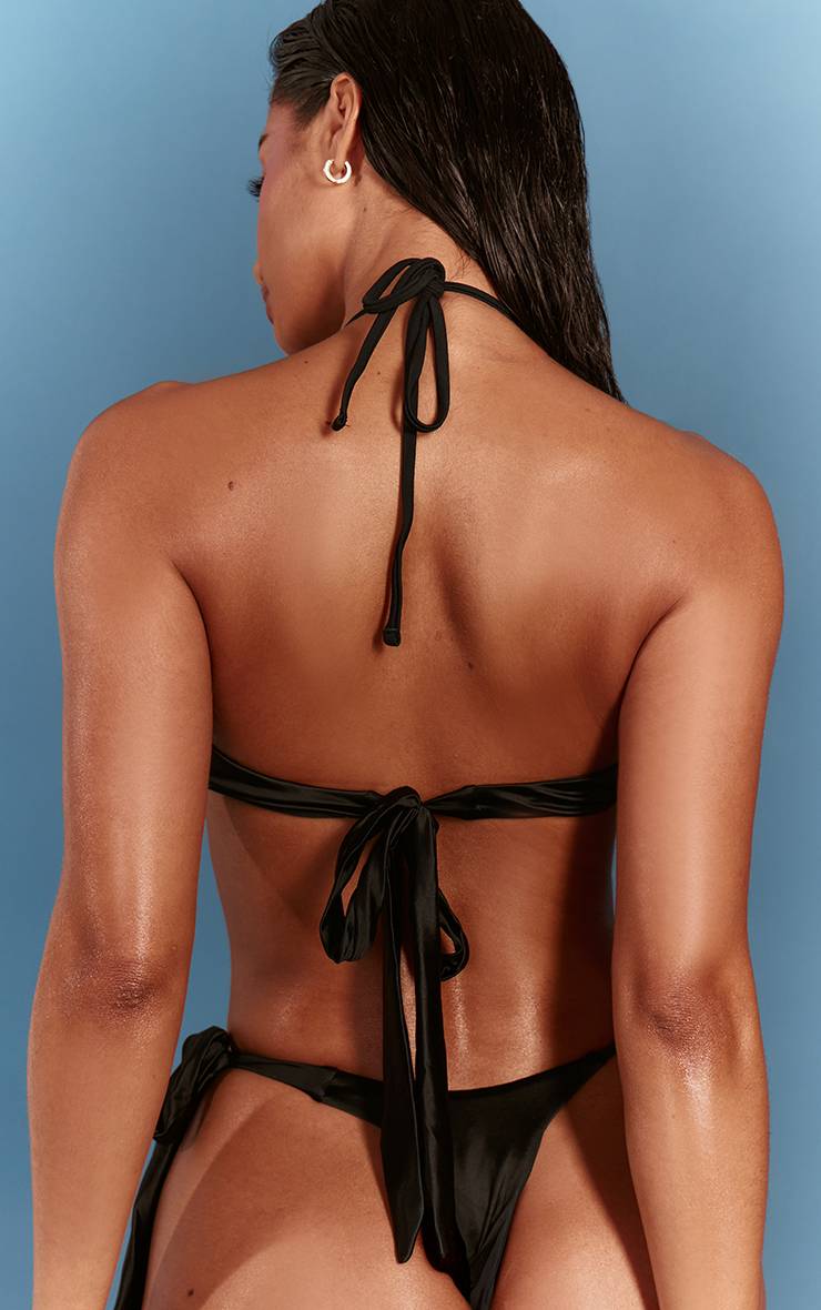 Noir Haut De Bikini Triangle À Armatures Avec Croisé Devant En Tissu Brillant