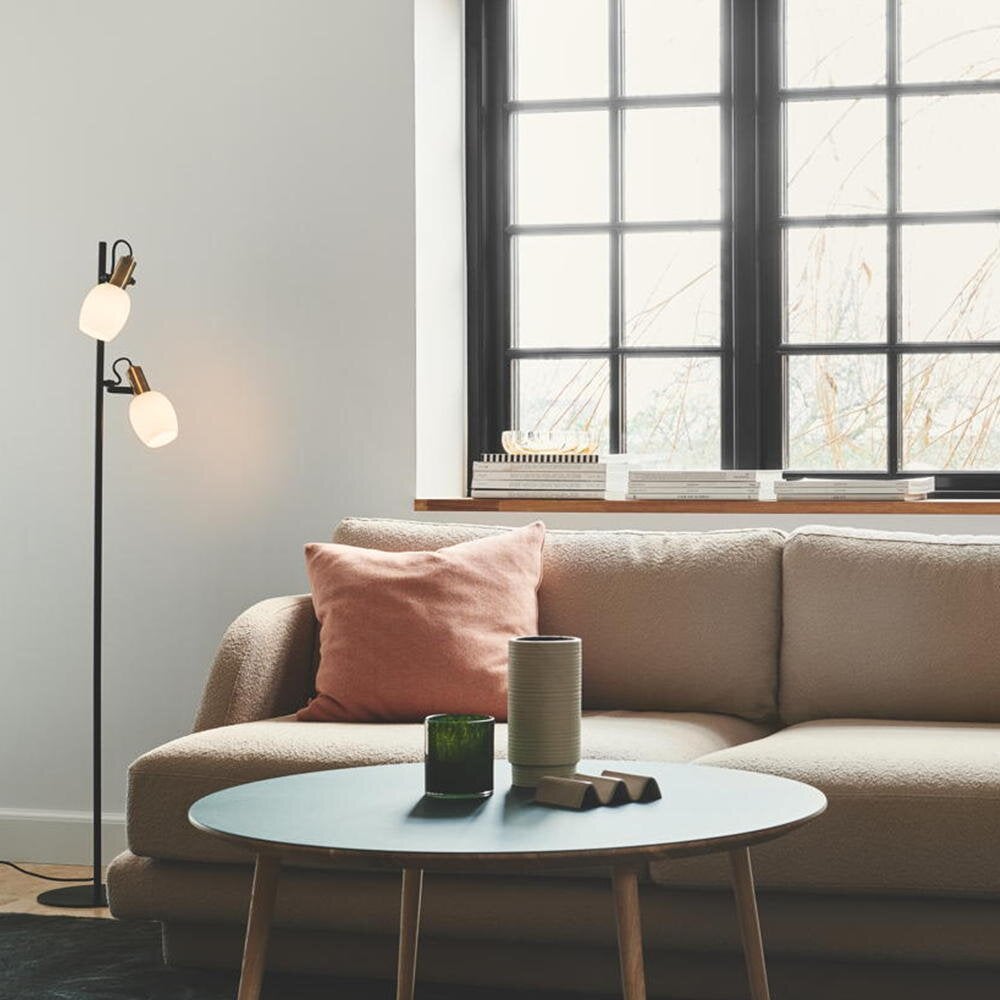 Arild vloerlamp in zwart, E14, 2-lichts