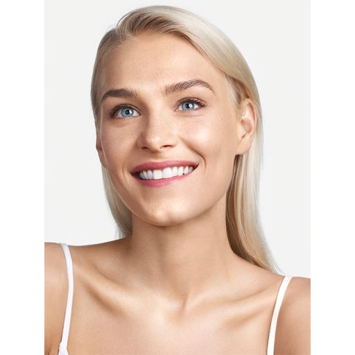 Clinique Even Better Glow Light Reflecting Makeup SPF 15 Foundation, WN 12 Meringue