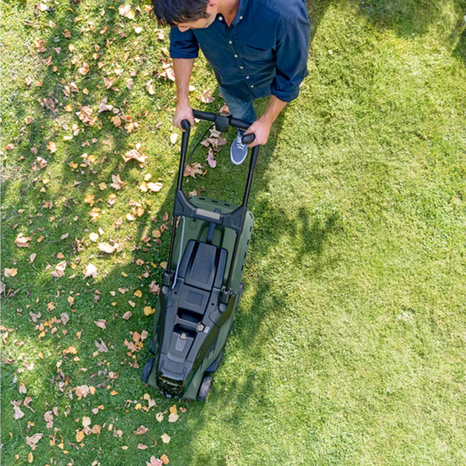 Bosch Akku Rasenmäher AdvancedRotak 36-750 (36 Volt, Ohne Akku, Schnittbreite: 44 cm, Rasenflächen bis 750 m², im Karton)