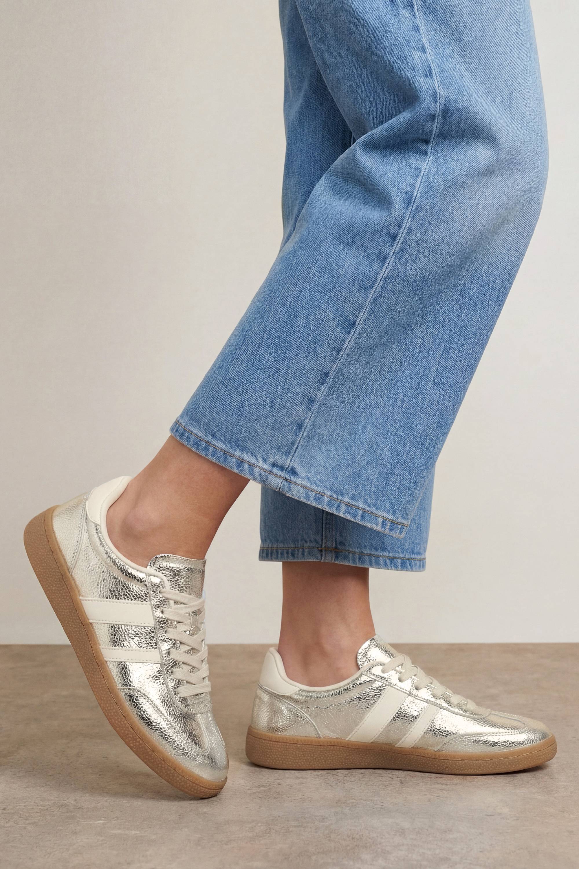 Oasis Baskets À Lacets Erin En Synthétiquecuir Métallisé