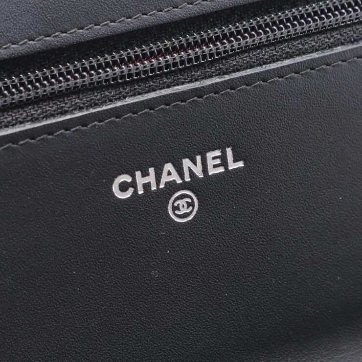 Chanel Vintage Chanel Crossbody Bag Black